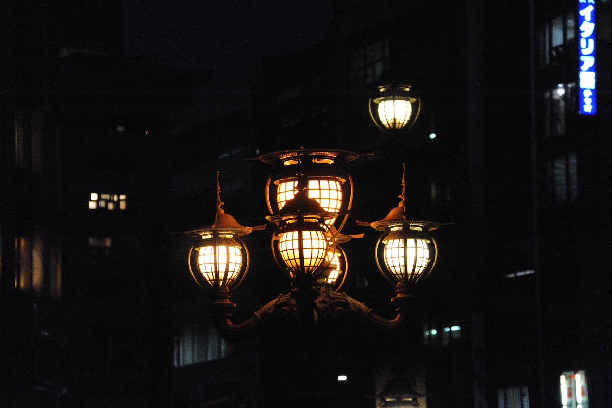 日本橋の街灯