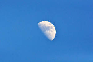 17時20分の月