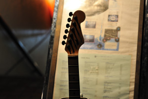 ギターの看板