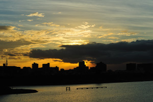 江戸川水門近くで見る夕陽