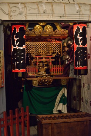 Mikoshi of Suginomori shrine